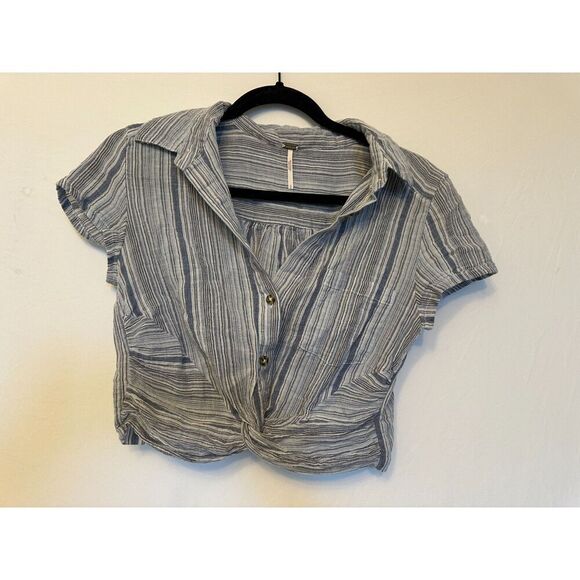 Free People Lightweight Spring Tie Front Top Size Small - Picture 2 of 2